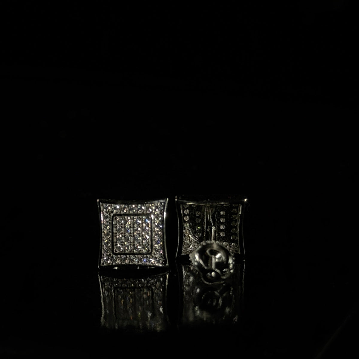 AUREX PAVÈ KITE STUDS